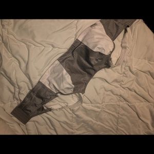 Women’s sports bra